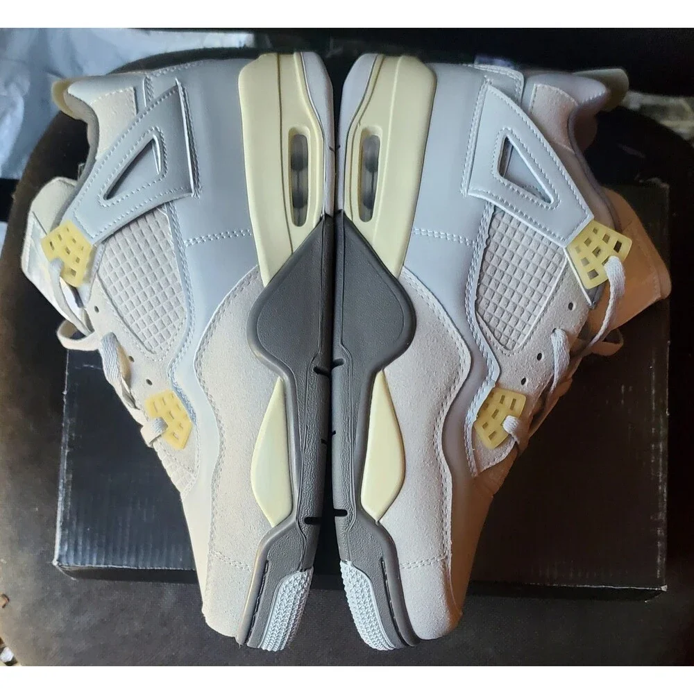 Air Jordan 4 Retro SE Craft Photon Dust. Size 10
